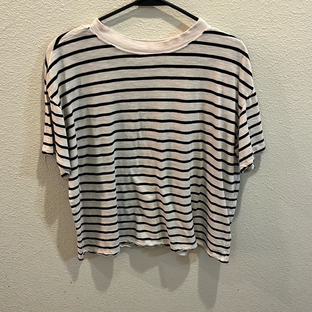 Women’s oversized XL crew neck black and white striped shirt